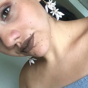 Meet your Posher, Isis